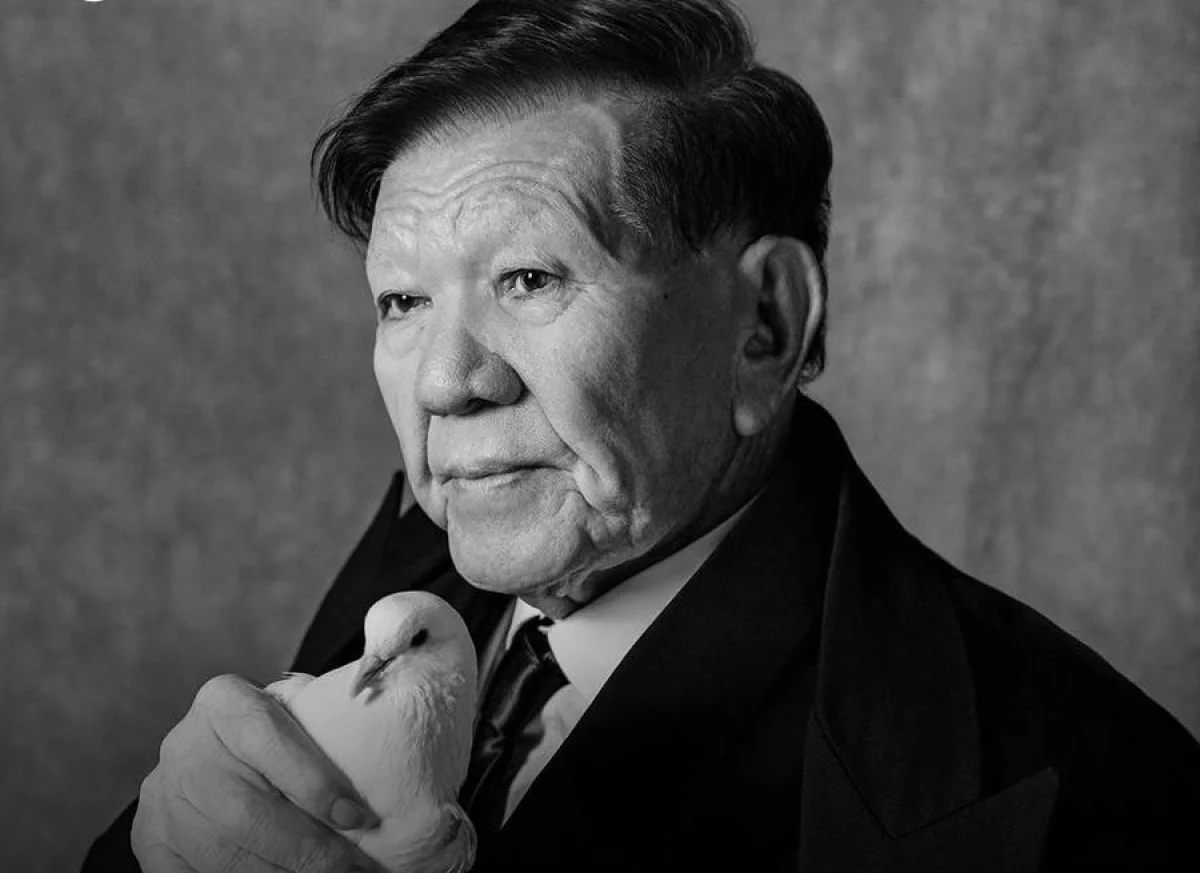 Қазақ поэзиясына   алғаусыз қызмет етті