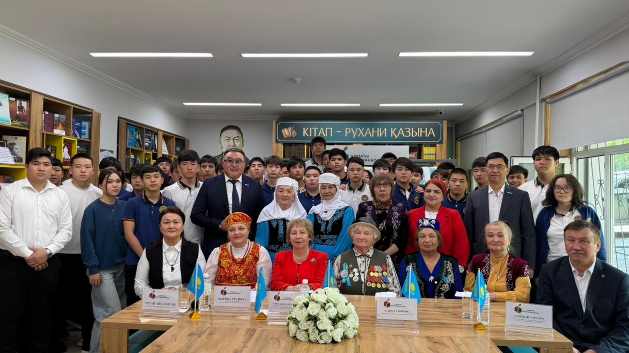 Бірлік күнін  тойлауға жаңаша көзқарас қажет. Осындай тақырып аясында дөңгелек үстел өтті 