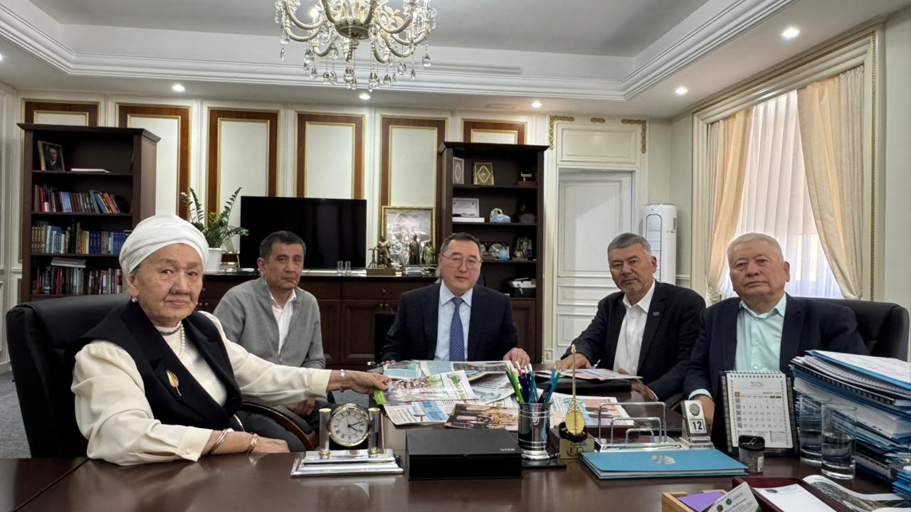 Қонаевтағы облыс әкімімен тағылымды жүздесу