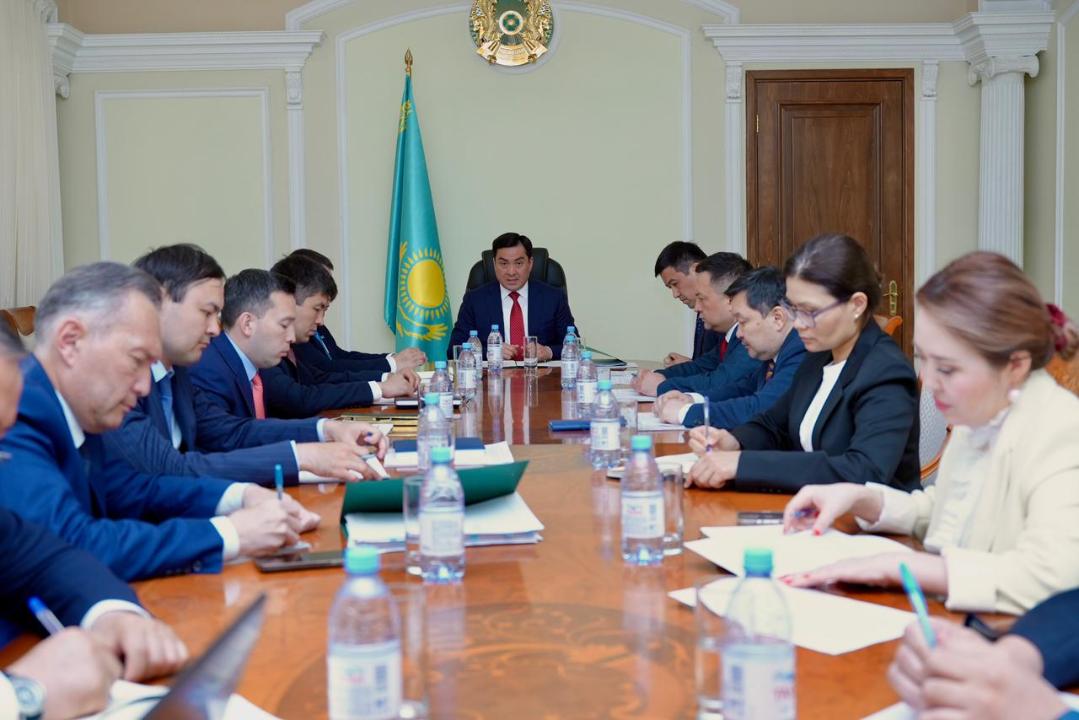 Қазақстанда жылына 10 млн тонна өңдейтін ірі мұнай өңдеу зауытын салуға дайындық басталды
