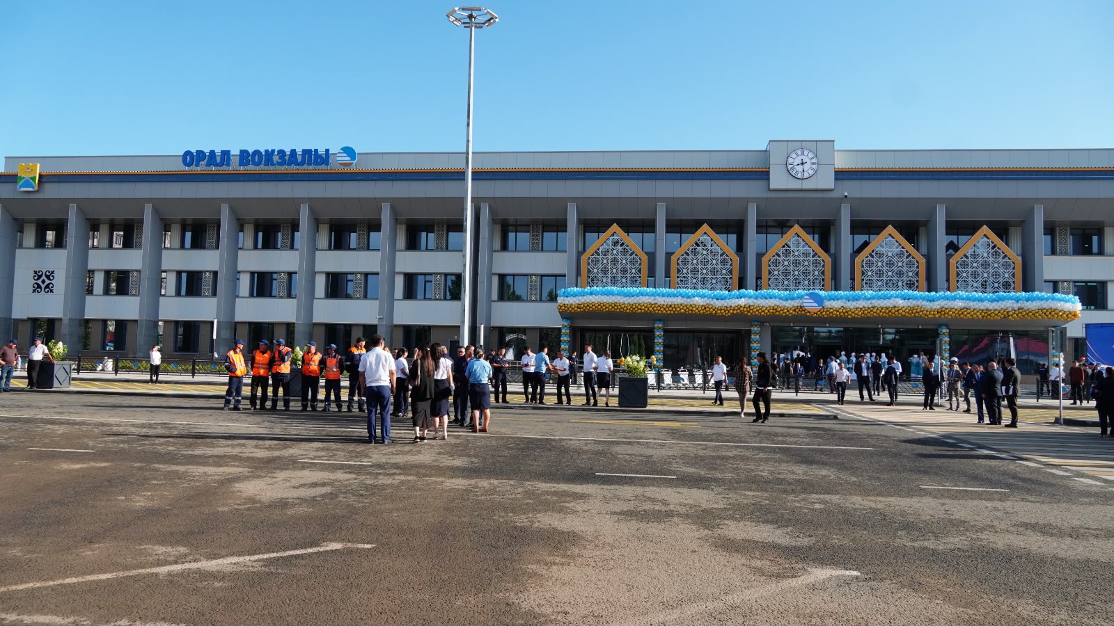 Орал теміржол вокзалы  толықтай жаңартылды