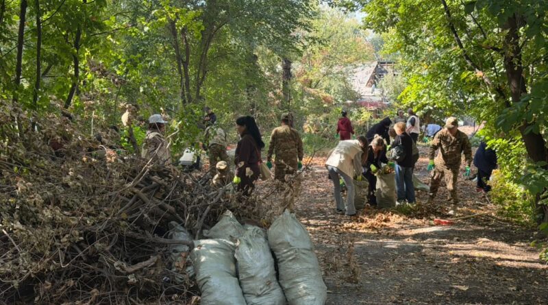 «Таза қалаға 15 секунд арнаңыз» флешмобы өтті