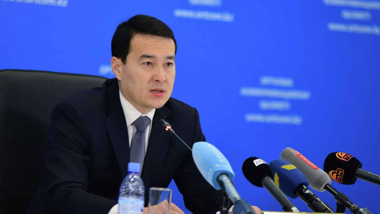 Депутат әскери зейнеткерлер мәселесін көтерді 