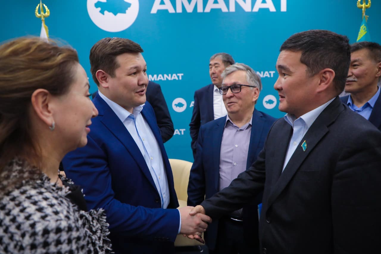 «AMANAT» партиясы: өңірлердегі кездесулер еліміздің шығысында жалғасты 