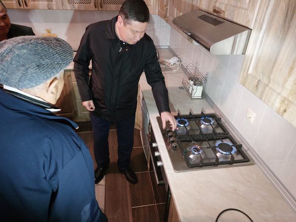 АҚСУЛЫҚТАР КӨГІЛДІР ОТЫНҒА ҚОЛ ЖЕТКІЗДІ