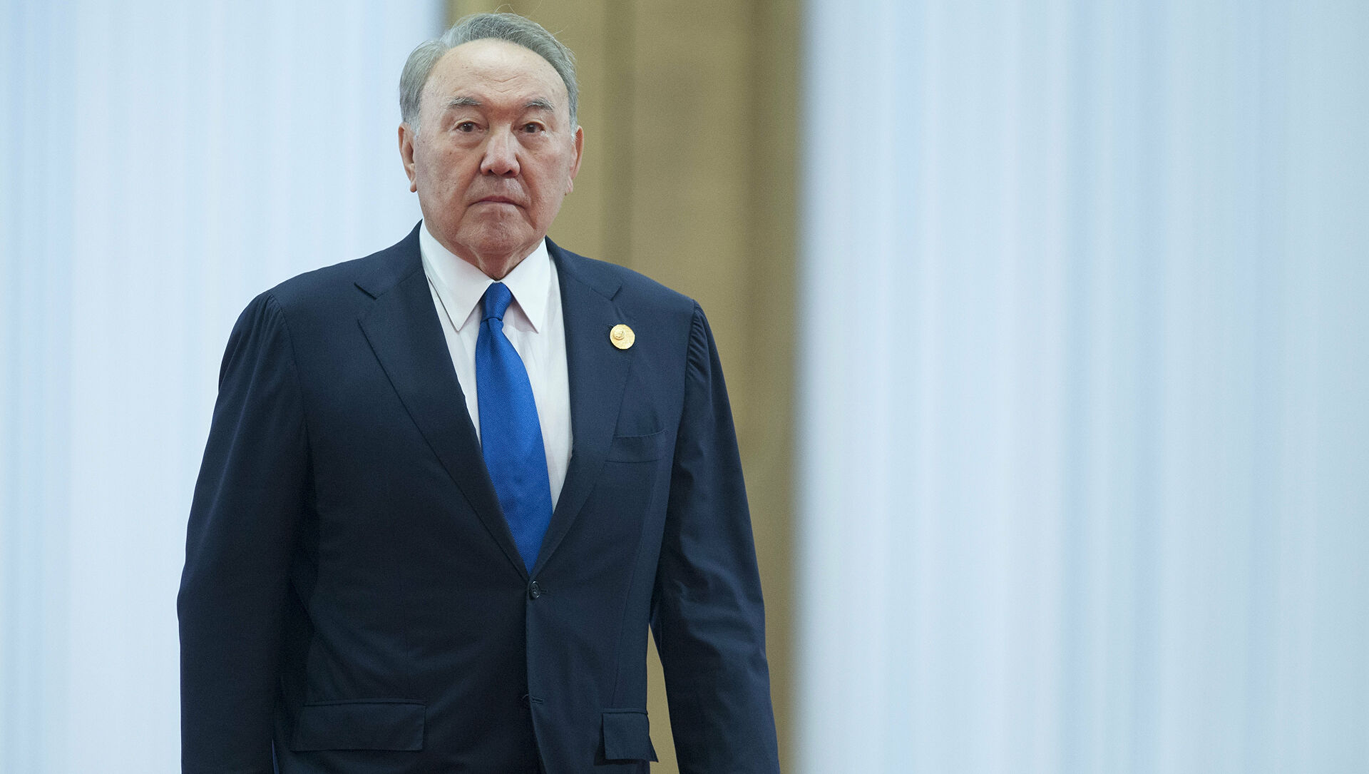 Жаңа Қазақстан   Назарбаев пұтын   құлатудан   басталуы тиіс!