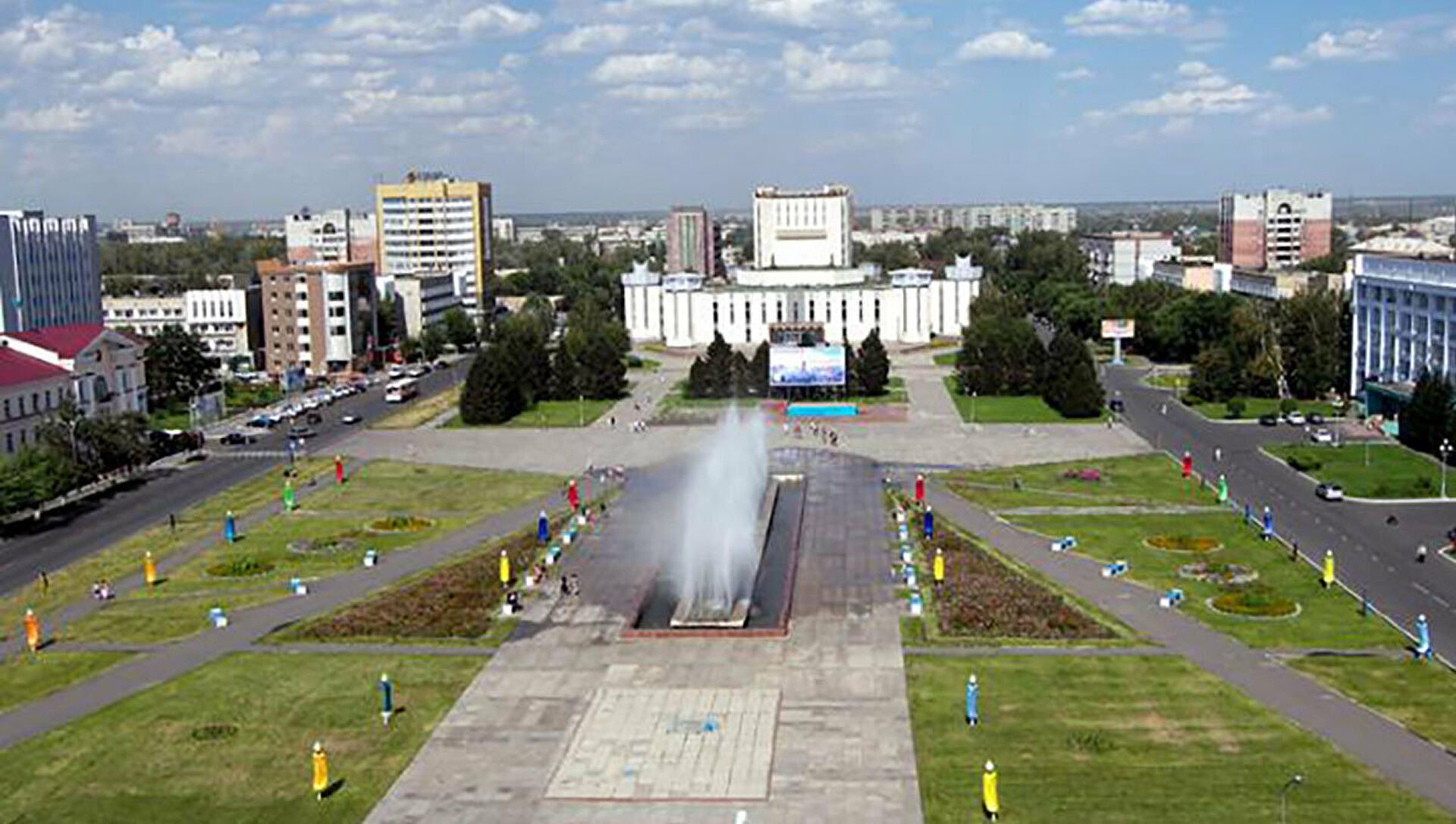 500-ден астам жоба бар