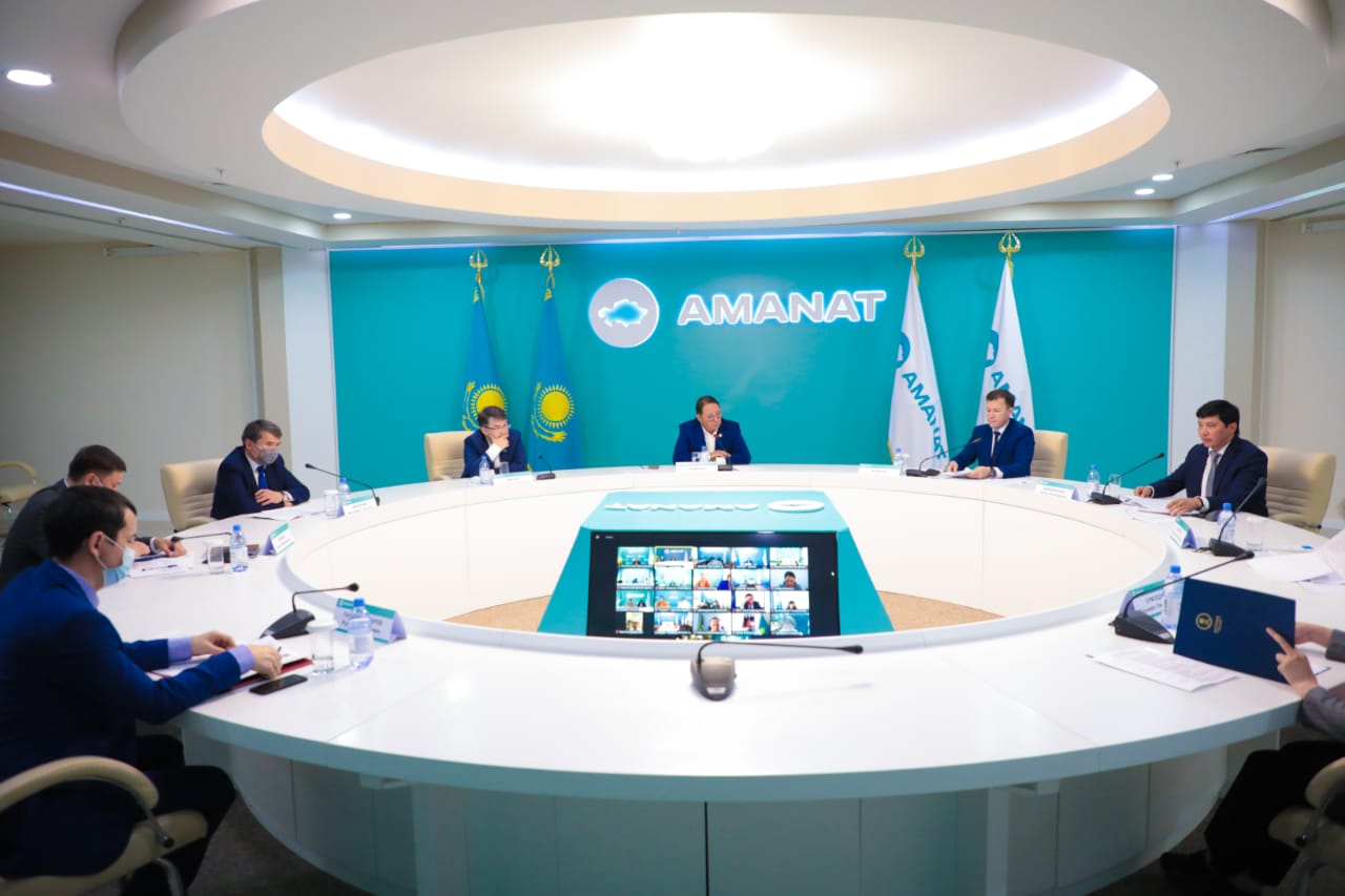 «AMANAT» партиясы әлеуметтік жағдайы төмен отбасыларға азық-түлік картасын енгізуді ұсынды