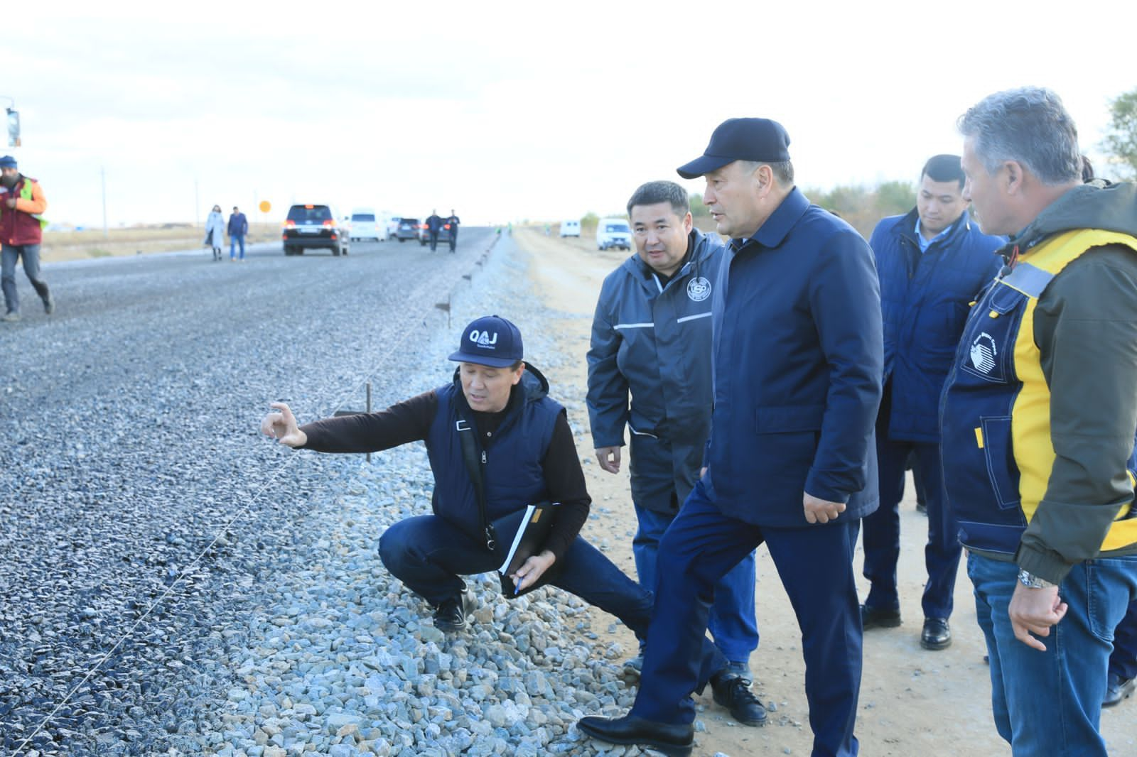 Ақтөбе облысында Есет батыр мемориалды кешеніне қарай жол төсел