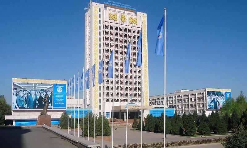ҚазҰУ-дың жерлері кері қайтарылды