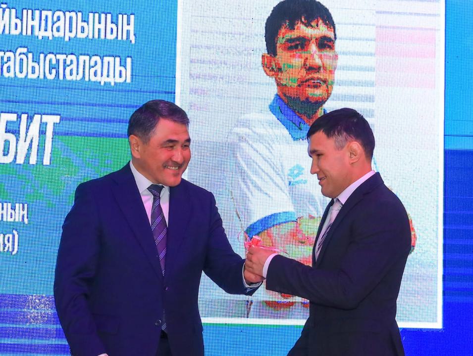 Сурдлимпиада ойындарының жүлдегерлеріне пәтер кілттері табысталды