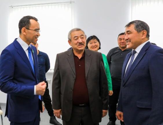 Мәулен Әшімбаев жамбылдық шаруалармен кездесті