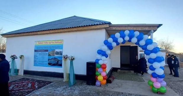 САРЫСУДА ТАҒЫ ДА АСАРЛАТҚАН ҮЙ БЕРІЛДІ