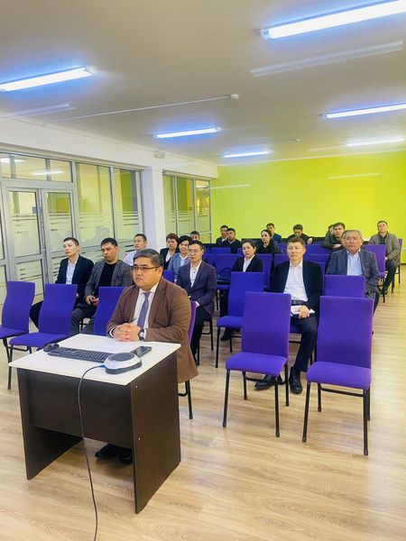 ПРЕЗИДЕНТТІК ЖАСТАР КАДРЛЫҚ РЕЗЕРВШІСІ ЖАС МЕМЛЕКЕТТІК ҚЫЗМЕТШІЛЕРМЕН КЕЗДЕСТІ