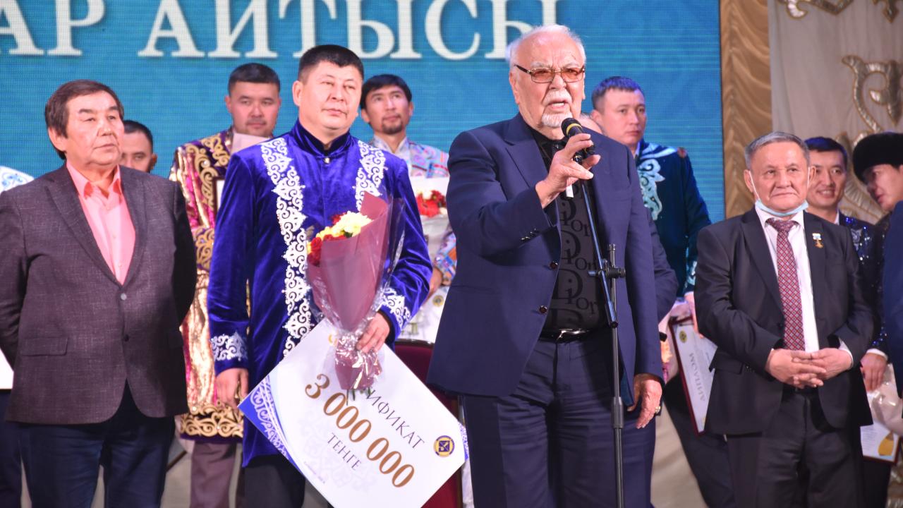 Жезқазған ақыны Қарағандыда өткен республикалық айтыста  Бас жүлде иегері атанды